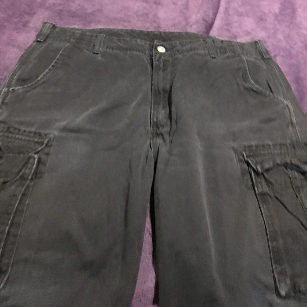 Levi’s cargo shorts size 36